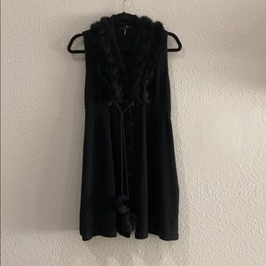 Black Sweater with faux fur color